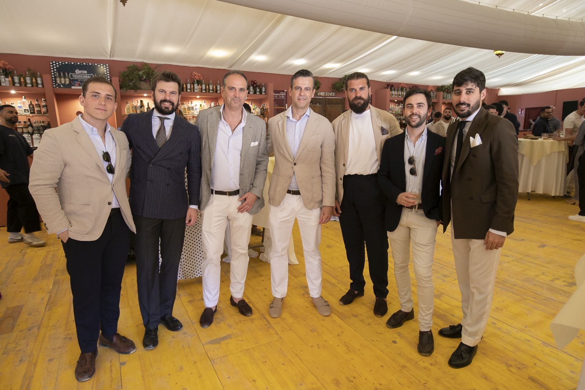 Las casetas brillan el lunes de la Feria de Córdoba, en imágenes