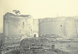 Voces, rostros y damas de blanco en la fortaleza de Buen Amor