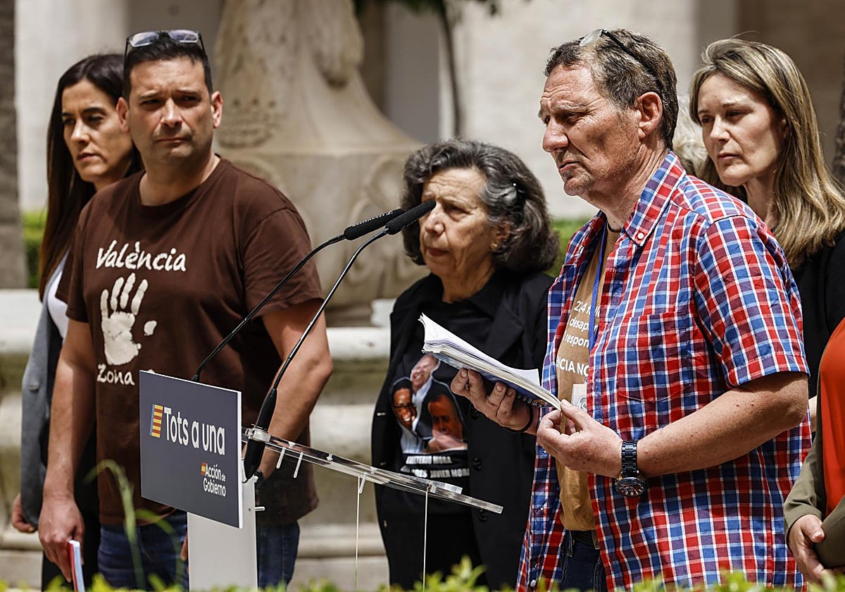 Imagen de representantes de asociaciones de víctimas de la dana del 29 de octubre en Valencia