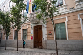 El líder del PSOE colocará a un afín al frente de la Diputación de Badajoz