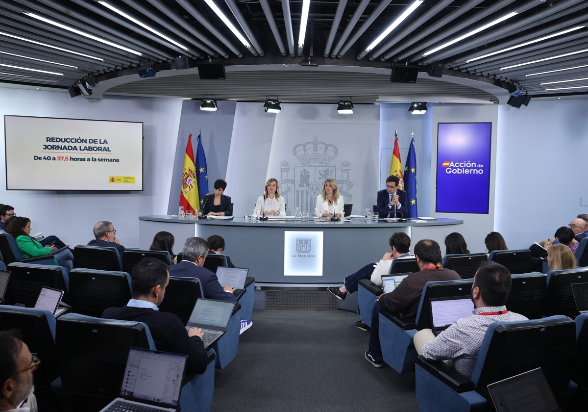 Rueda de prensa posterior al Consejo de Ministros el pasado 6 de mayo