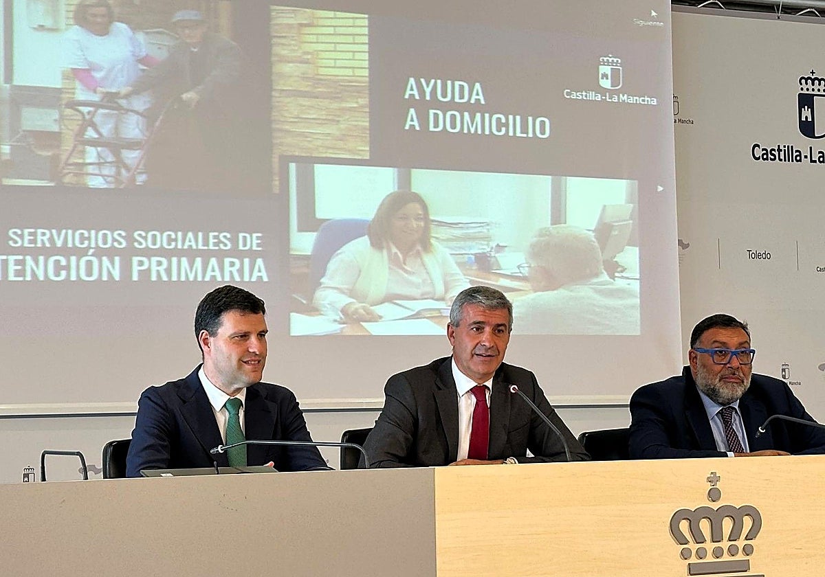 Santi Vera, Álvaro Gutiérrez y Maximiliano Muñoz durante la rueda de prensa en Toledo