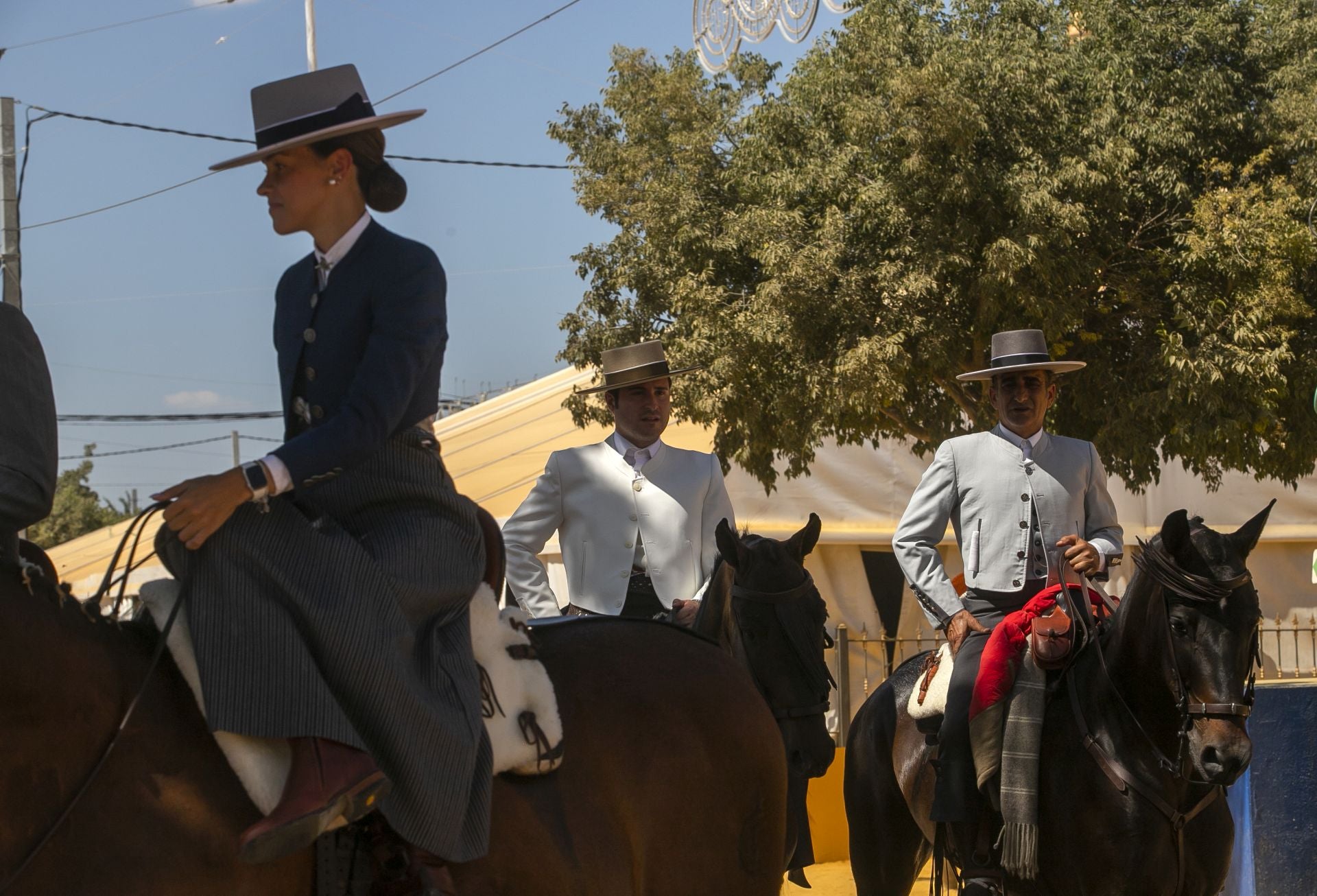 El lucido ambiente el martes de Feria de Córdoba, en imágenes