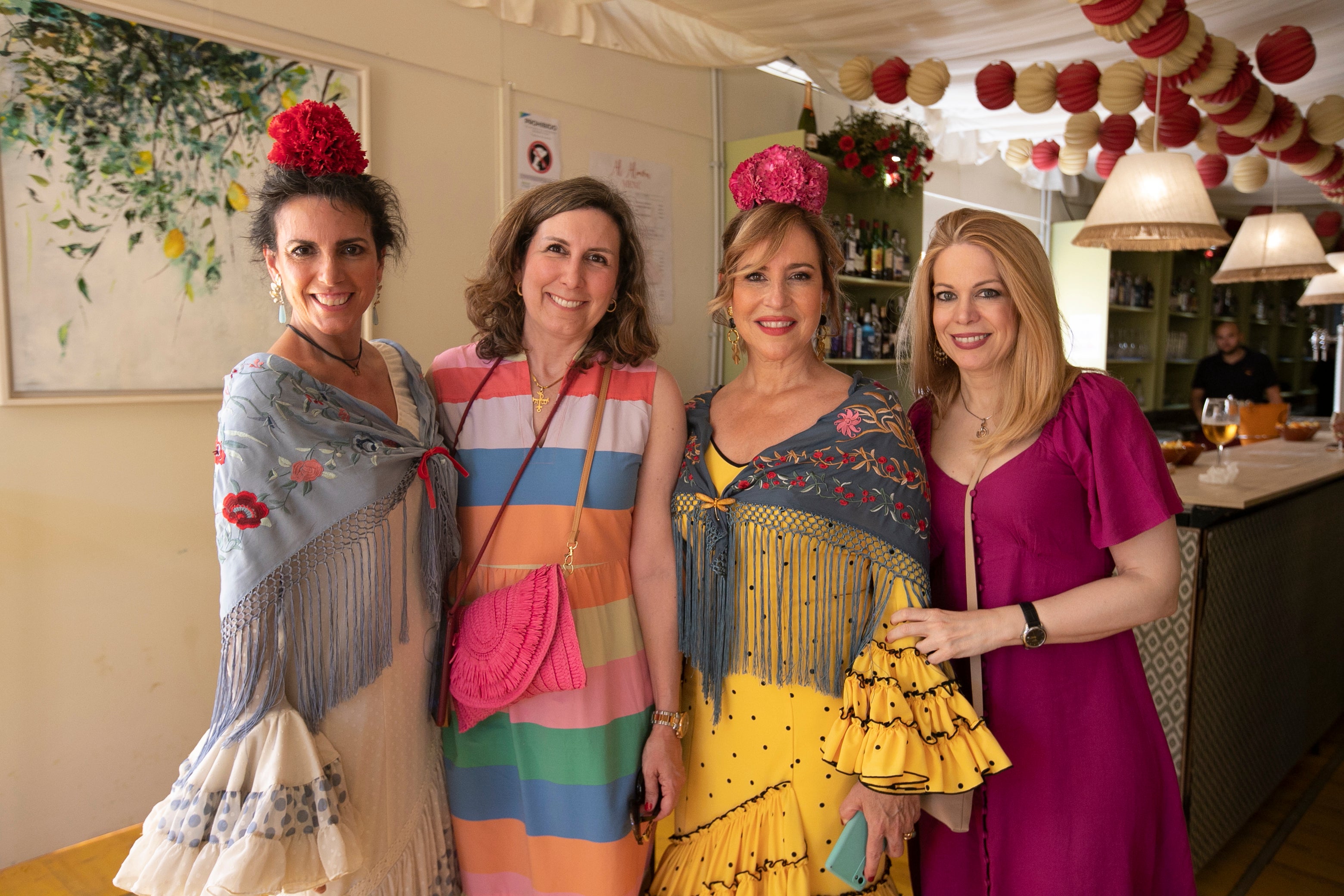 Las mejores imágenes del ambiente en las casetas el martes de Feria en Córdoba