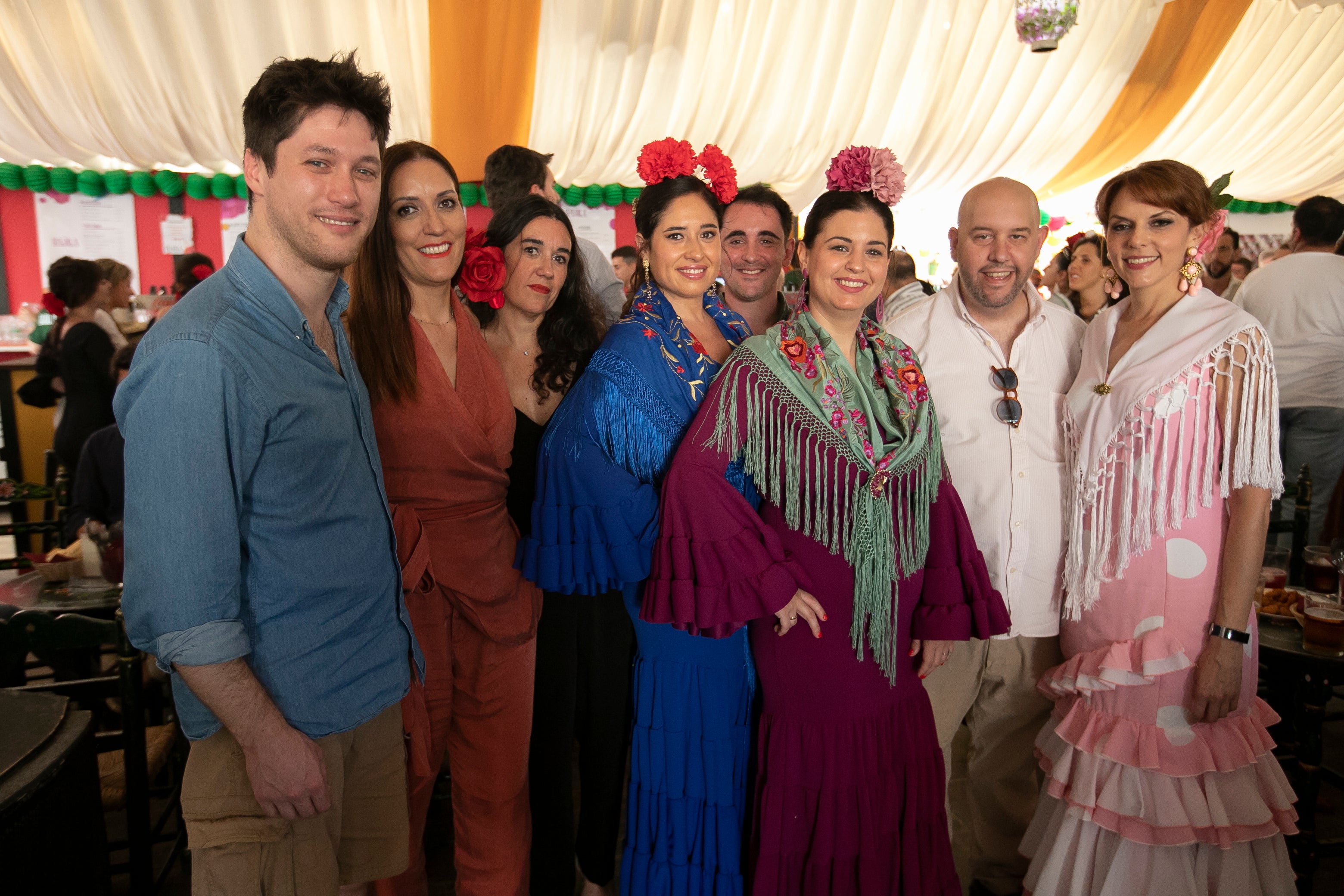 Las mejores imágenes del ambiente en las casetas el martes de Feria en Córdoba