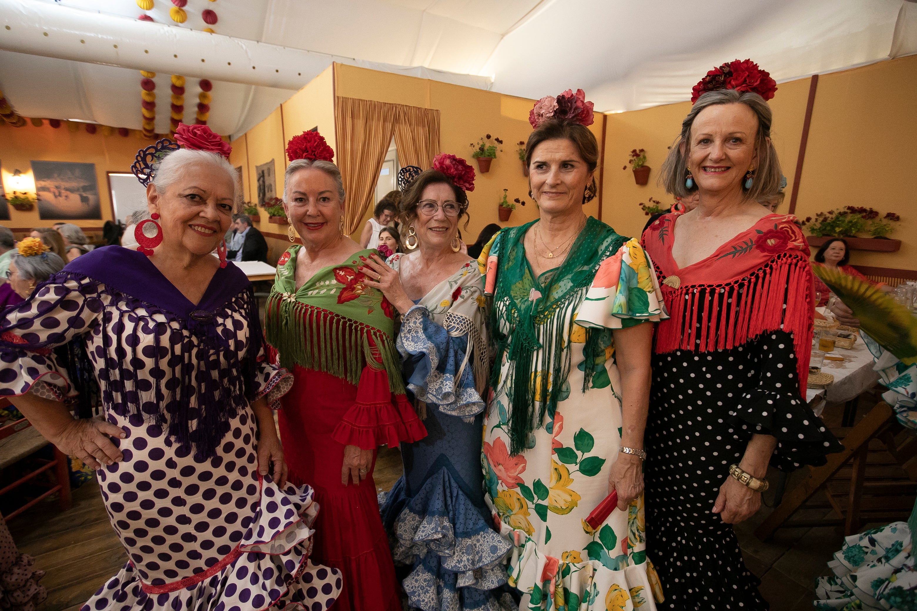 El clima de disfrute en las casetas de la Feria de Córdoba este martes, en imágenes