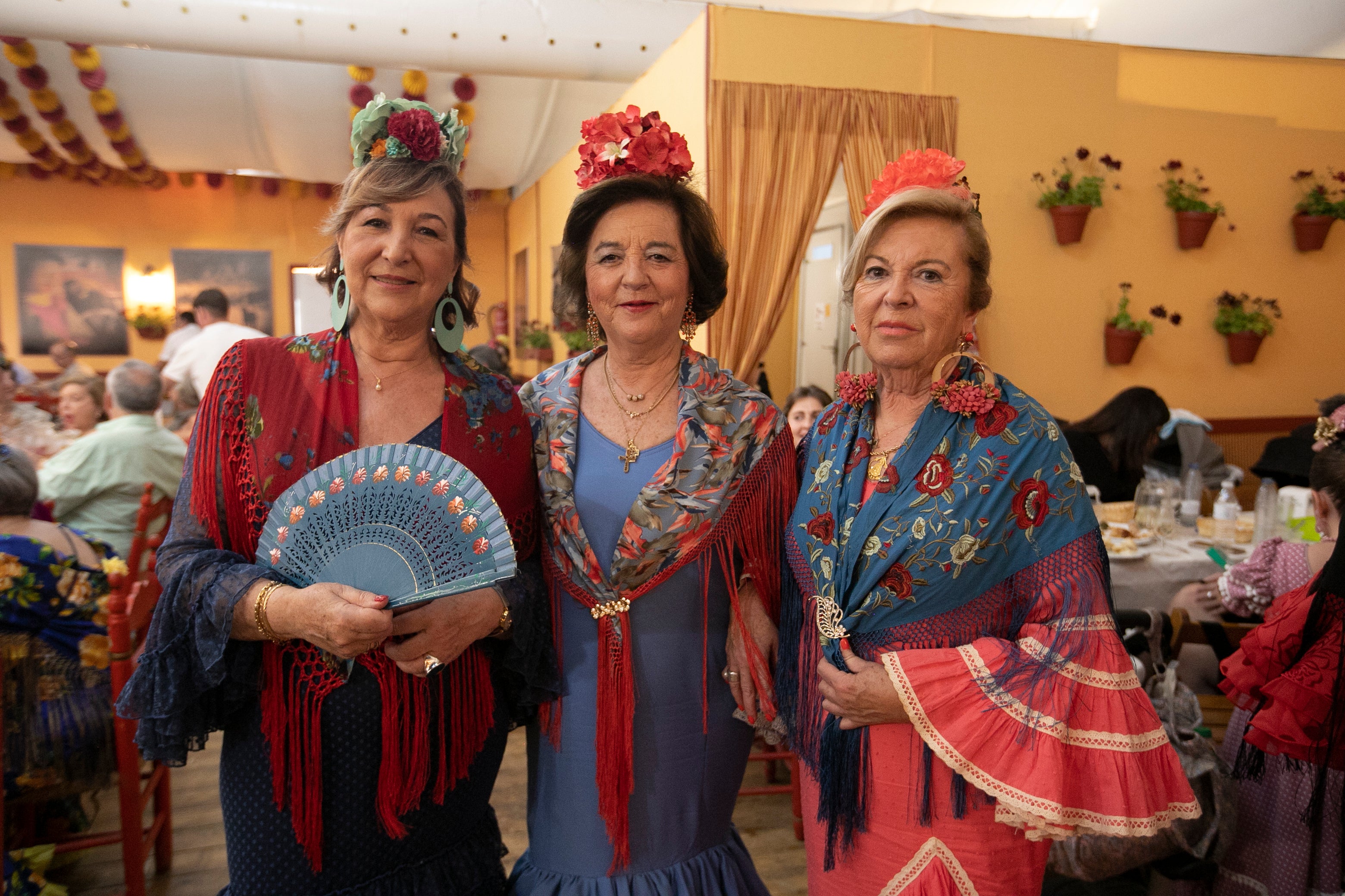 El clima de disfrute en las casetas de la Feria de Córdoba este martes, en imágenes