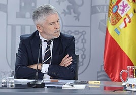 Marlaska niega ahora que el Gobierno señalase a la UCO en los wasaps de Sánchez y Ábalos
