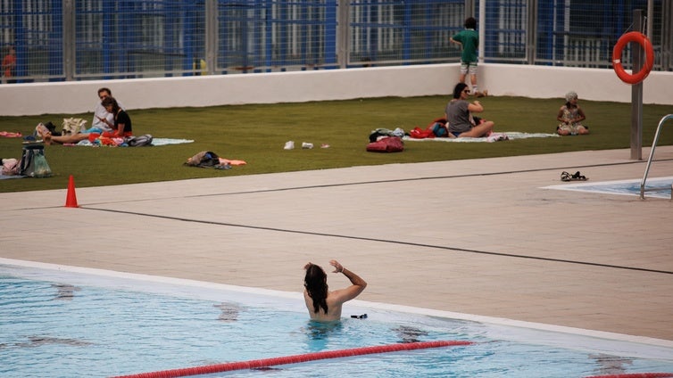 Todas las piscinas municipales de Madrid estarán abiertas antes de julio: se podrá pagar por bizum y habrá cursos de reanimación