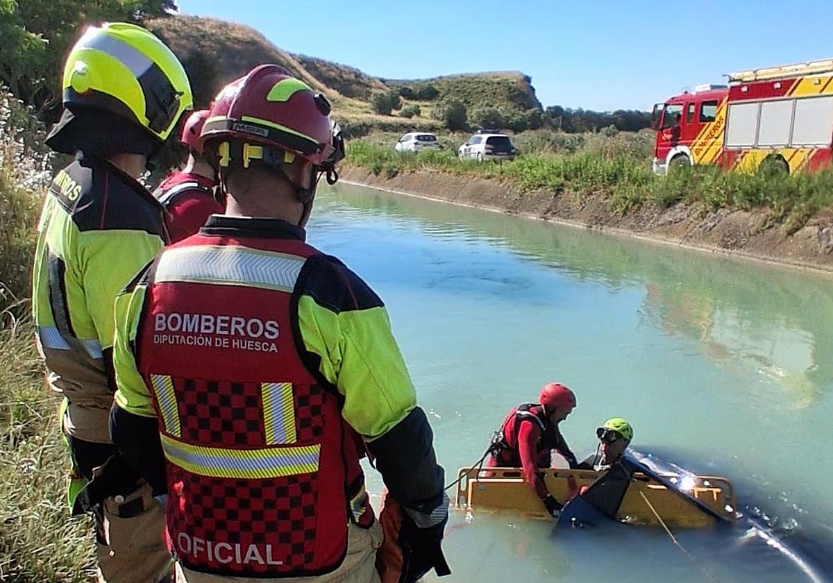 Muere un conductor tras caer su todoterreno al Canal de Aragón y Cataluña en Albelda (Huesca)