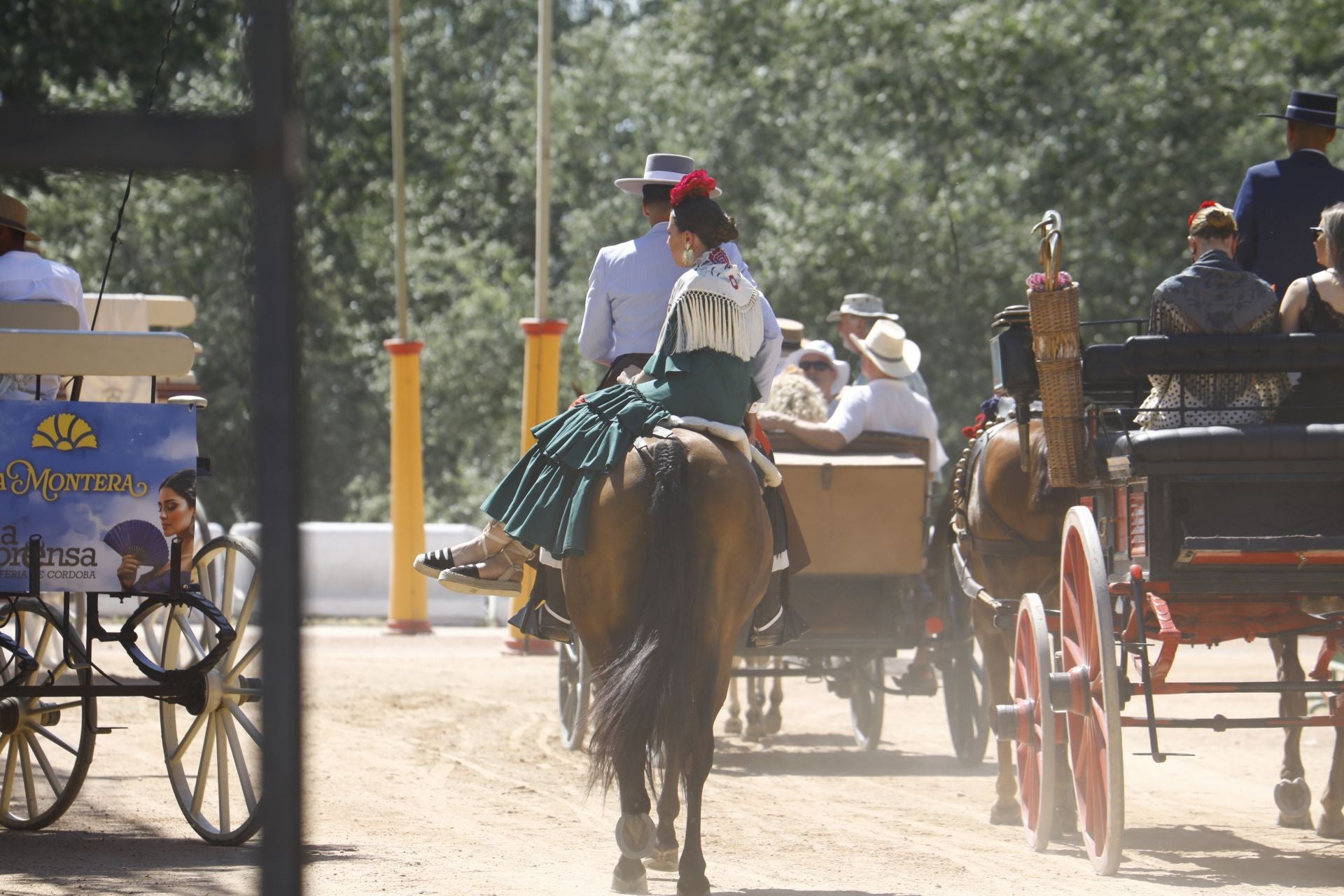 El brillante ambiente del miércoles de Feria en Córdoba, en imágenes