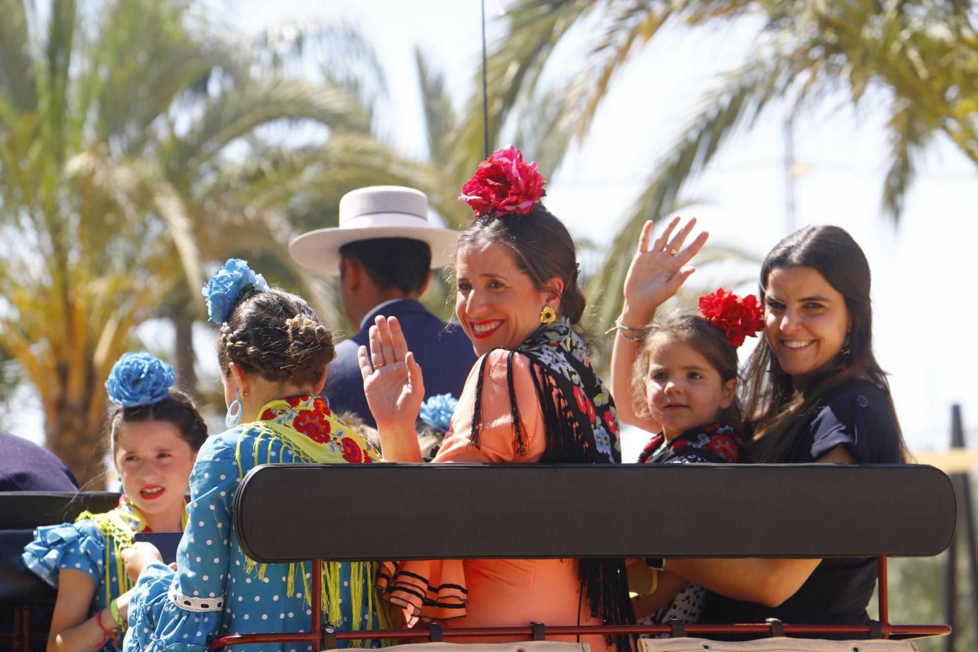 El brillante ambiente del miércoles de Feria en Córdoba, en imágenes