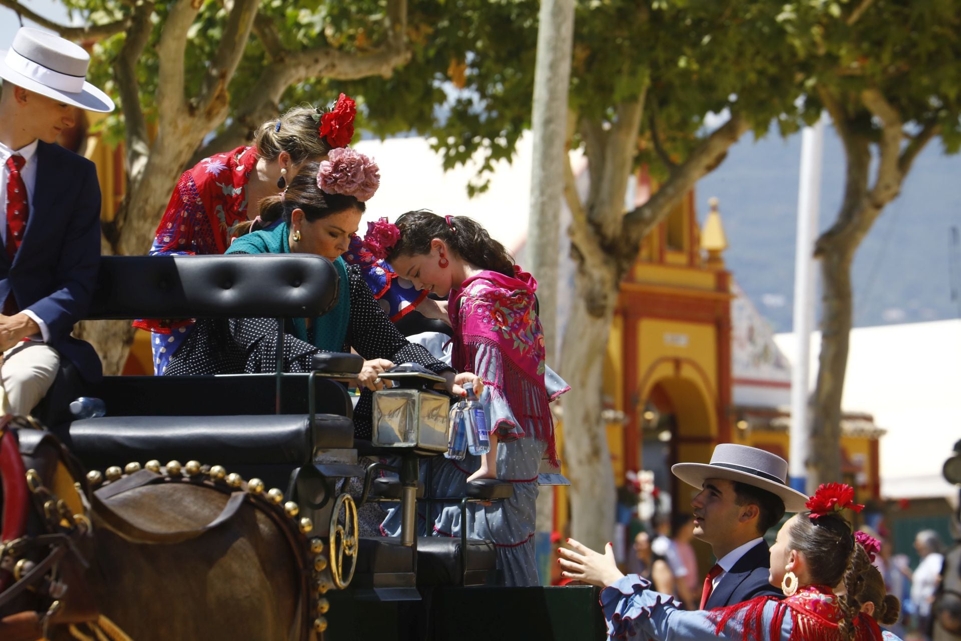 El brillante ambiente del miércoles de Feria en Córdoba, en imágenes