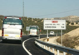 Tres muertos en un accidente de tráfico en la N-432 en un choque frontal entre dos turismos en Baena