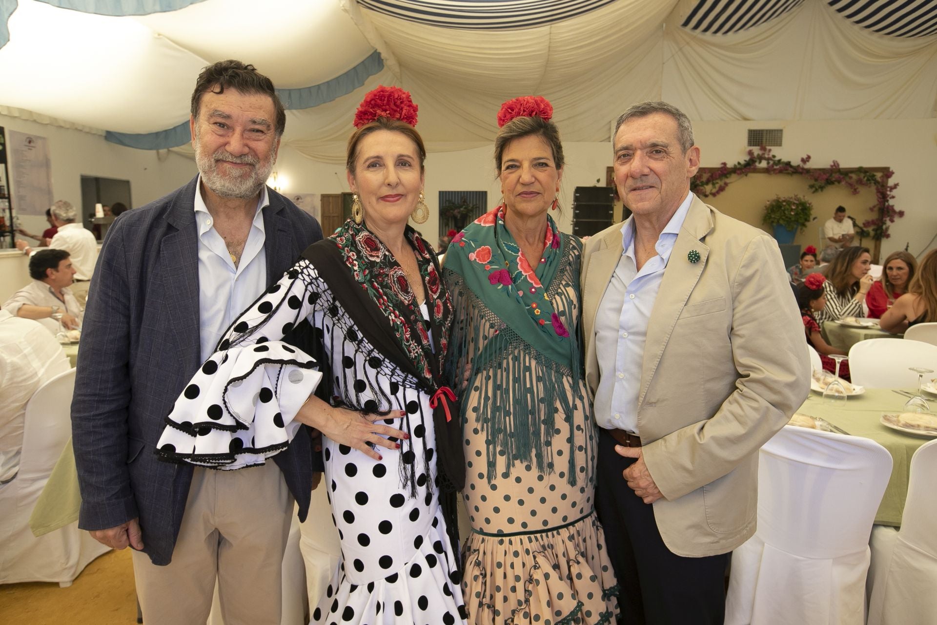 Las mejores imágenes del ambiente en las casetas el miércoles de la Feria de Córdoba