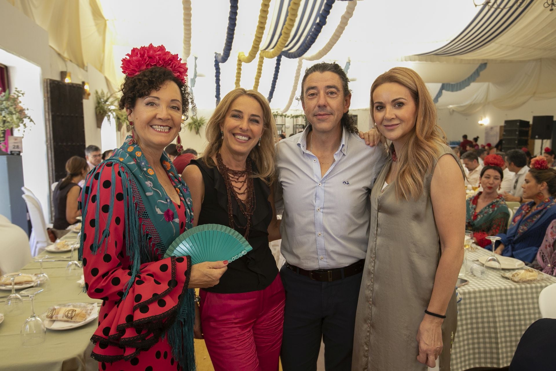 Las mejores imágenes del ambiente en las casetas el miércoles de la Feria de Córdoba