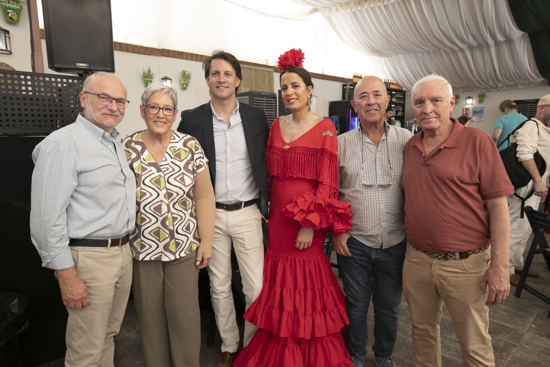 Las mejores imágenes del ambiente en las casetas el miércoles de la Feria de Córdoba