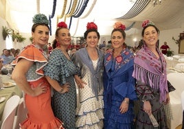 Las mejores imágenes del ambiente en las casetas el miércoles de la Feria de Córdoba
