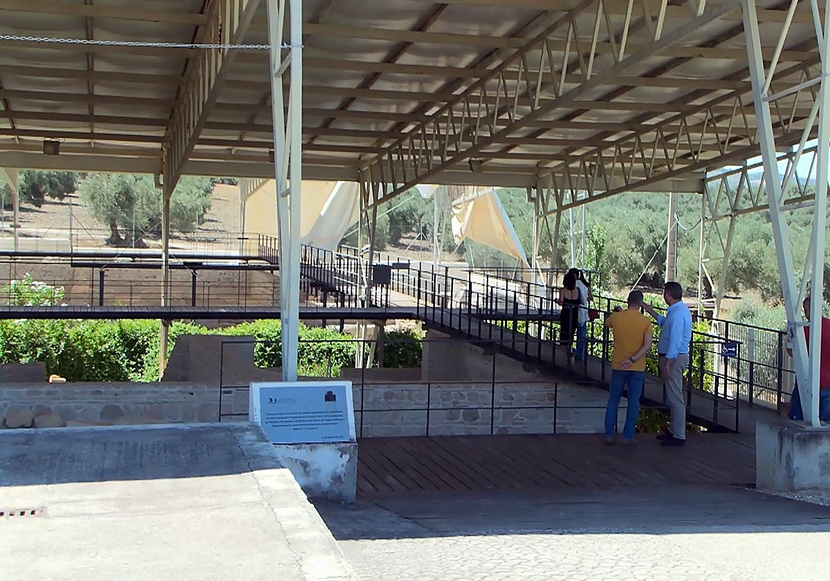 Uno de los accesos al yacimiento