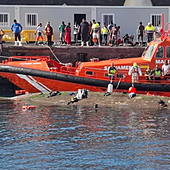 Al menos siete muertos tras volcar un cayuco en El Hierro