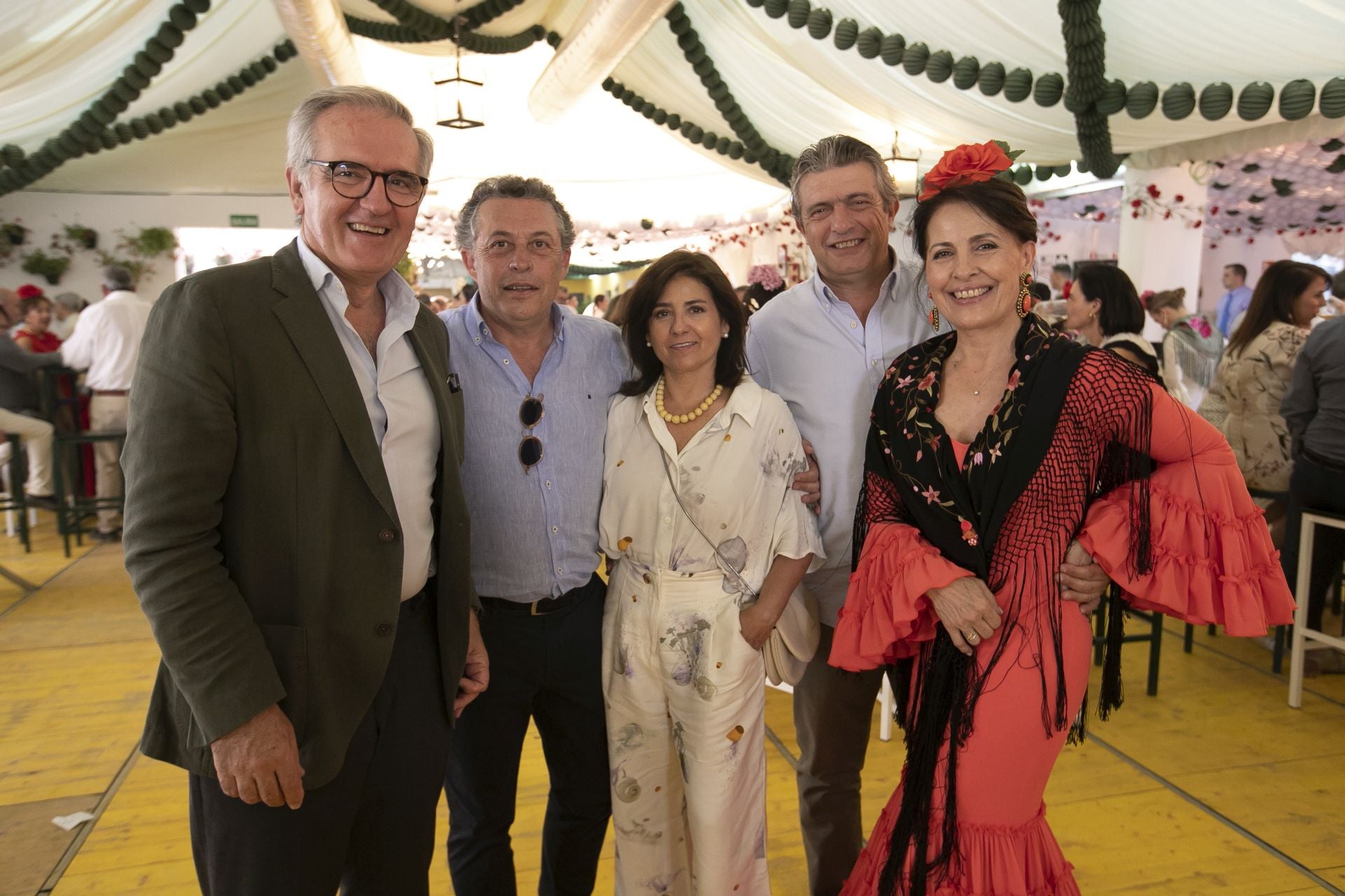 La alegría crece en intensidad en las casetas el miércoles de Feria de Córdoba, en imágenes
