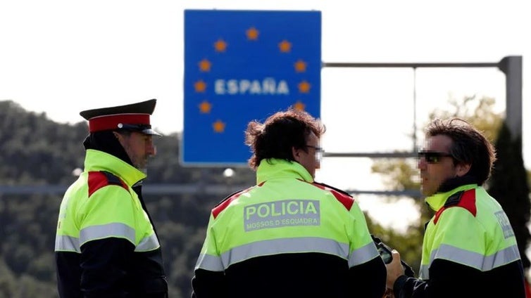Policías y guardias civiles se alían bajo una plataforma para frenar la «cesión ilegal» de competencias en Cataluña