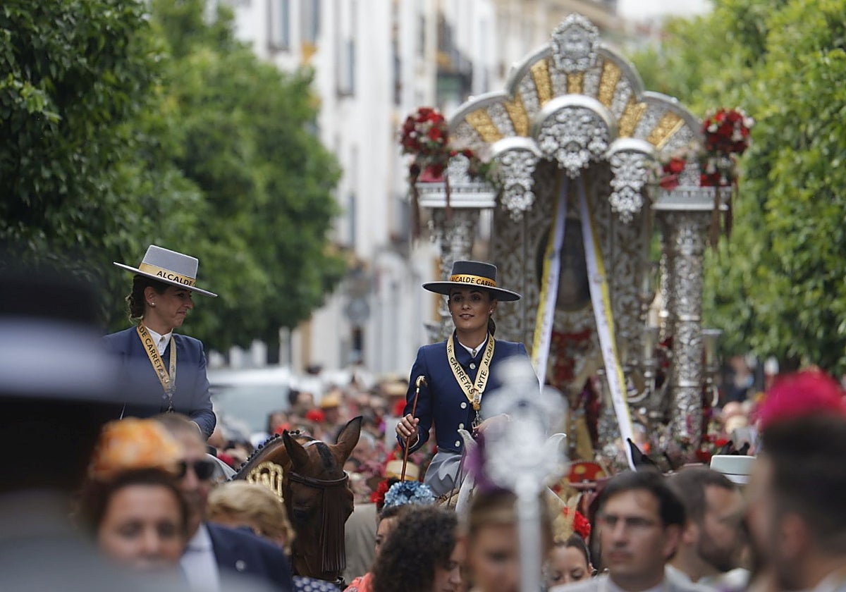 La carreta con el Simpecado del Rocío de Córdoba, durante la salida del año pasado