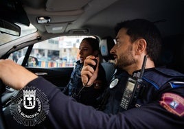 Cazan 'in fraganti' a dos rumanos practicando un butrón para robar en una perfumería y un estanco