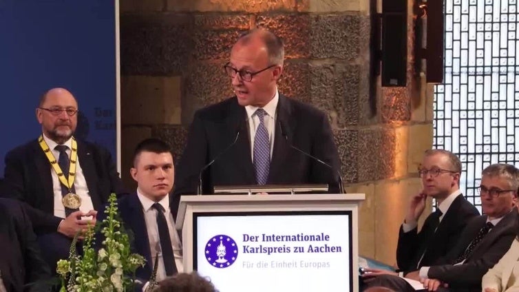 El rey Felipe VI participa en la entrega del Premio Carlomagno a Von der Leyen en Alemania