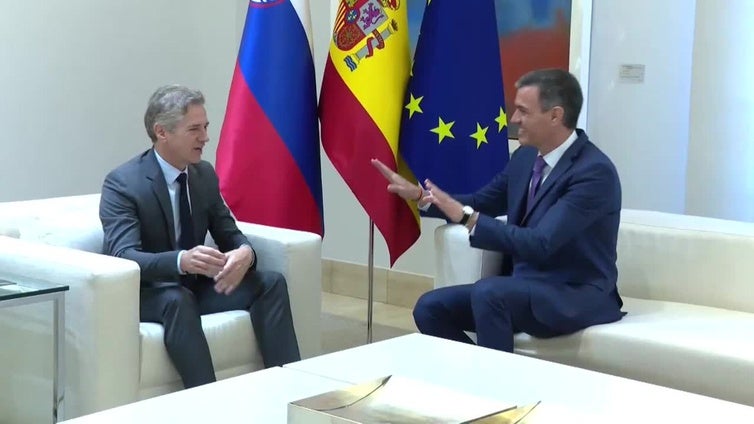 Sánchez recibe al primer ministro de Eslovenia, Robert Golob