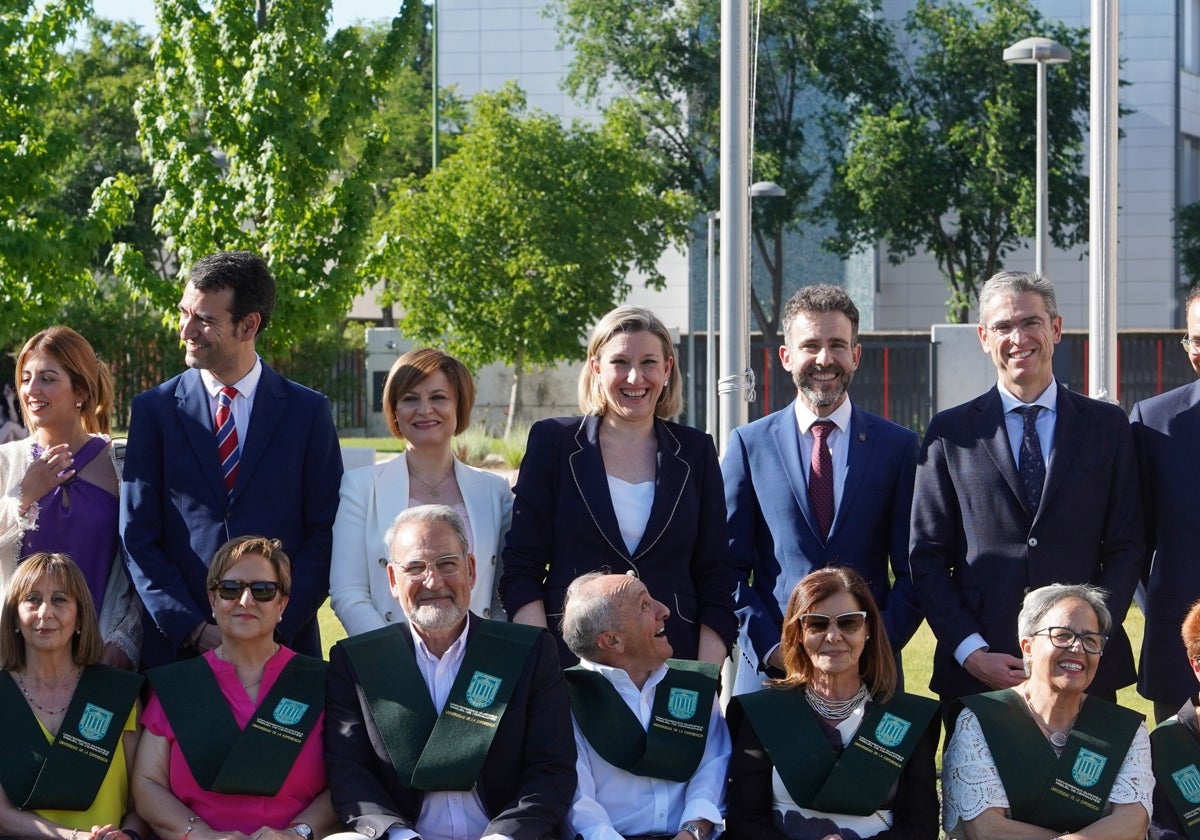 La vicepresidenta de la Junta, Isabel Blanco, y el rector de la UEMC, David García, en el acto de inauguración de los alumnos de la Universidad de la Experiencia