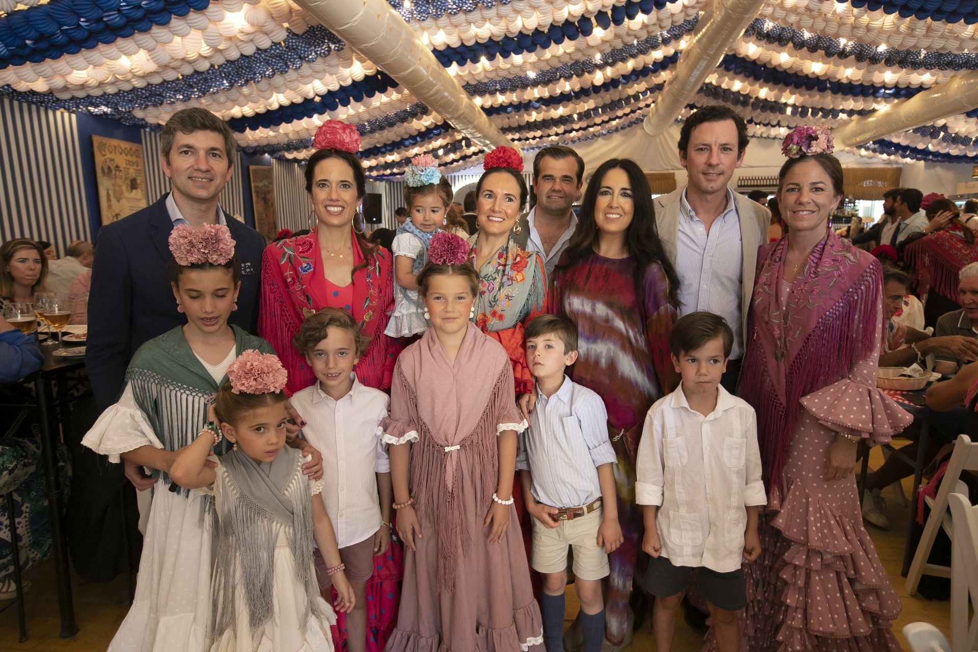 El animado ambiente en las casetas el jueves de la Feria de Córdoba, en imágenes