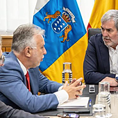 Clavijo rechaza el protocolo de derivación de menores migrantes propuesto por el Estado: «No son cajas de manzanas»