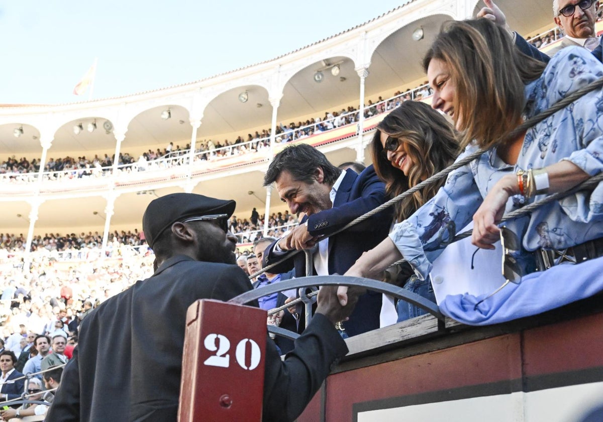 Rudiger, Juan del Val y Nuria Roca en la grada de Las Ventas