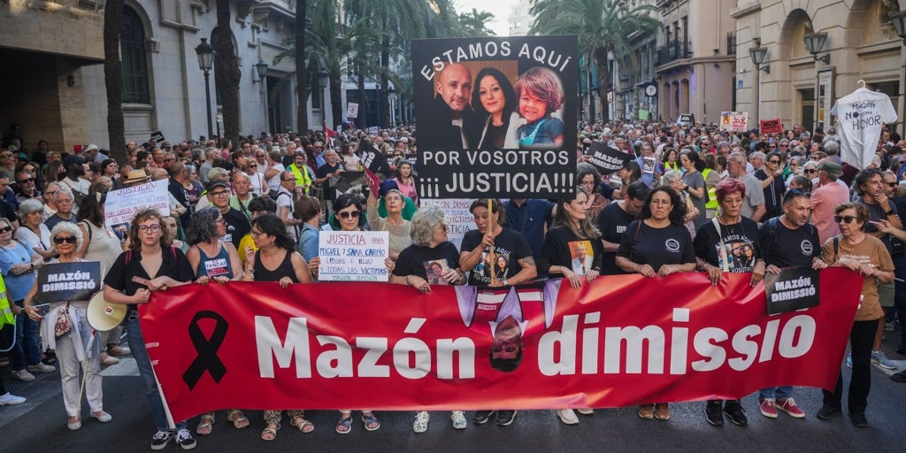 Una séptima manifestación vuelve a exigir la dimisión de Mazón por la dana con menos participación