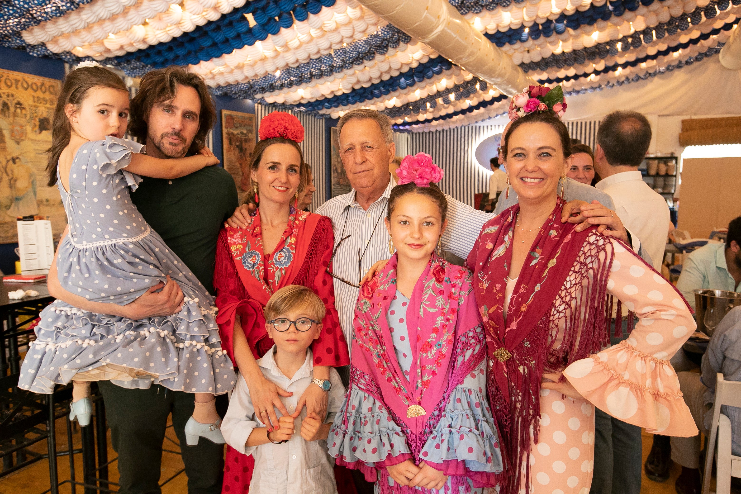 La animada vida de las casetas de la Feria de Córdoba este viernes, en imágenes