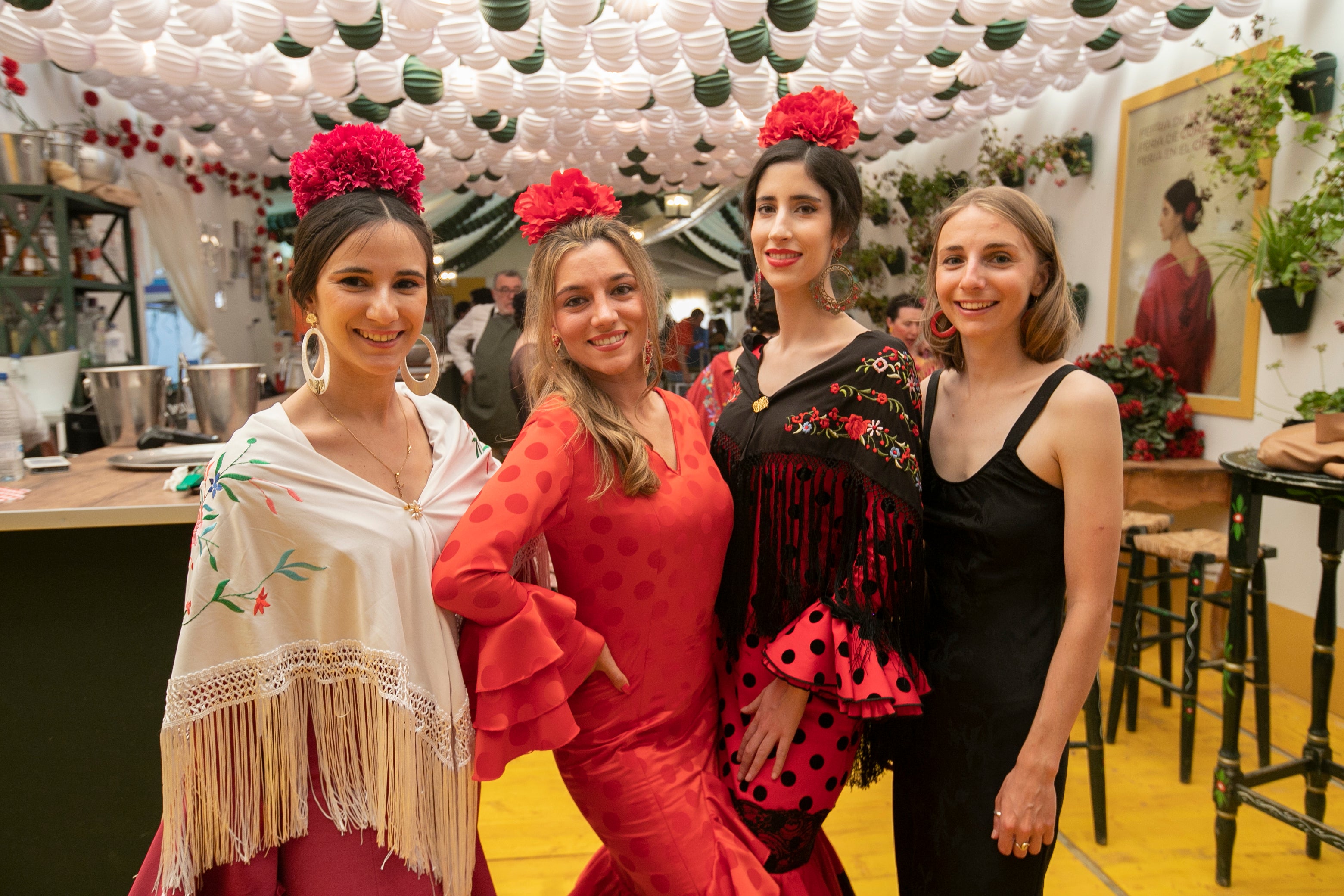 La animada vida de las casetas de la Feria de Córdoba este viernes, en imágenes