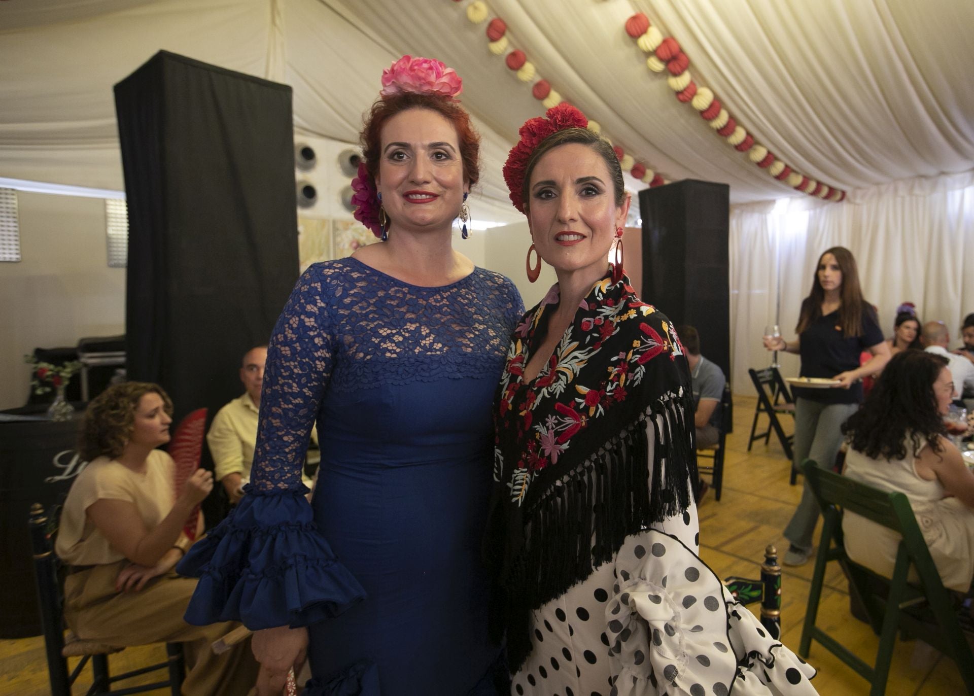 El espléndido ambiente en las casetas el viernes de Feria de Córdoba, en imágenes