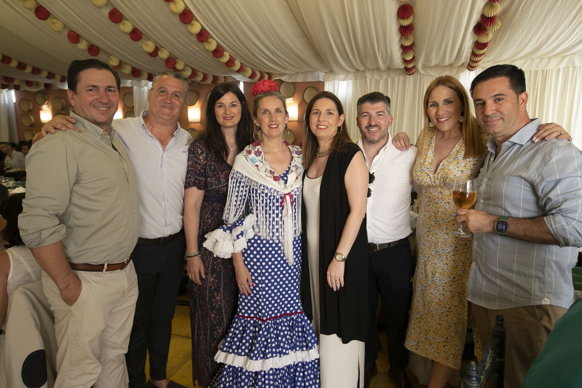 El espléndido ambiente en las casetas el viernes de Feria de Córdoba, en imágenes