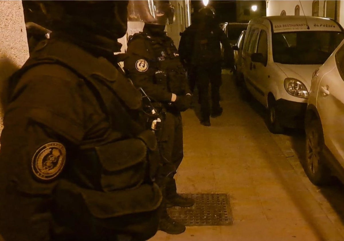 Operativo de la Guardia Civil en la sierra de Cádiz