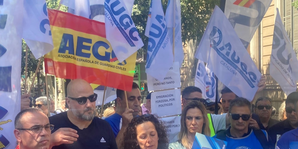 Policías y guardias exigen frenar la «cesión ilegal» de competencias en inmigración: «no nos vamos a ir, cataluña es también nuestra tierra»