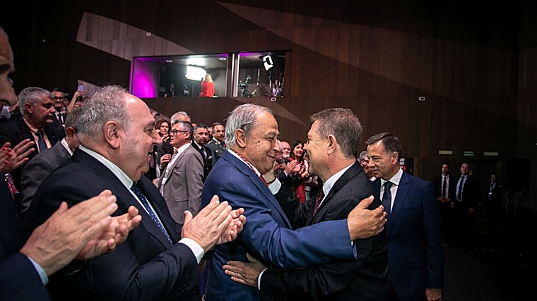 El expresidente de las Cortes regionales, Vicente Tirado, presente este sábado en el acto institucional