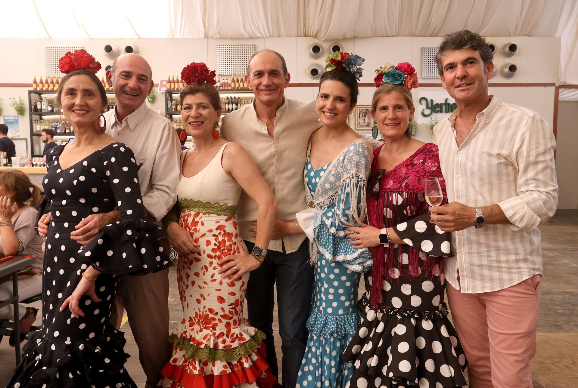 El animado ambiente de las casetas el último sábado de la Feria, en imágenes