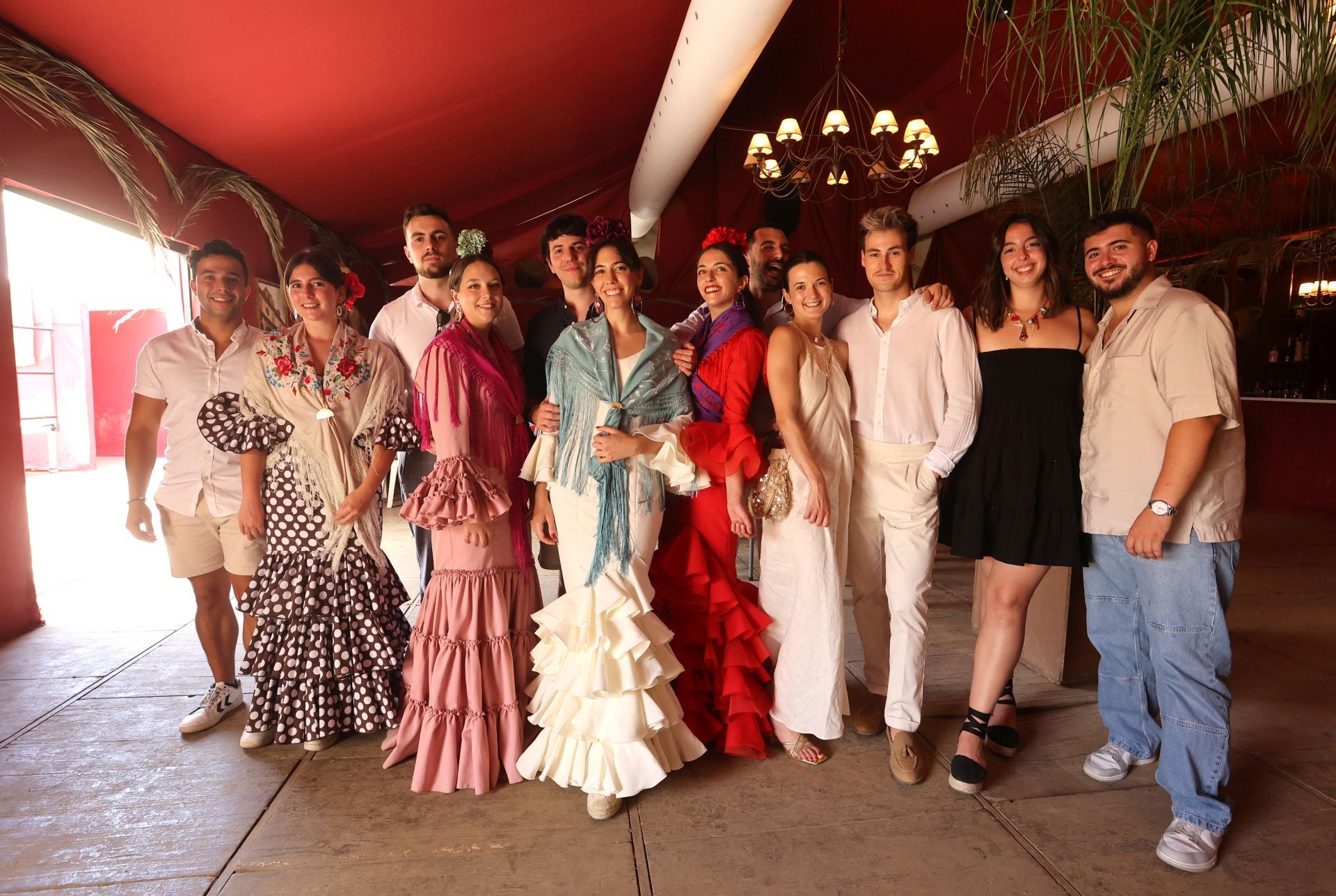 El animado ambiente de las casetas el último sábado de la Feria, en imágenes