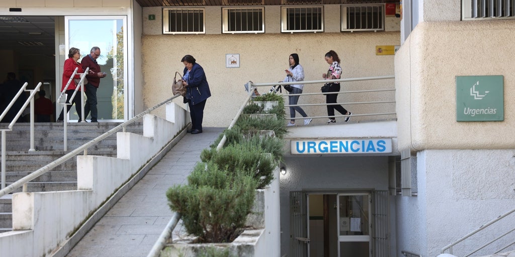 Trabajadores del servicio de urgencias sanitarias de lucena denuncian una saturación «cíclica e insostenible»