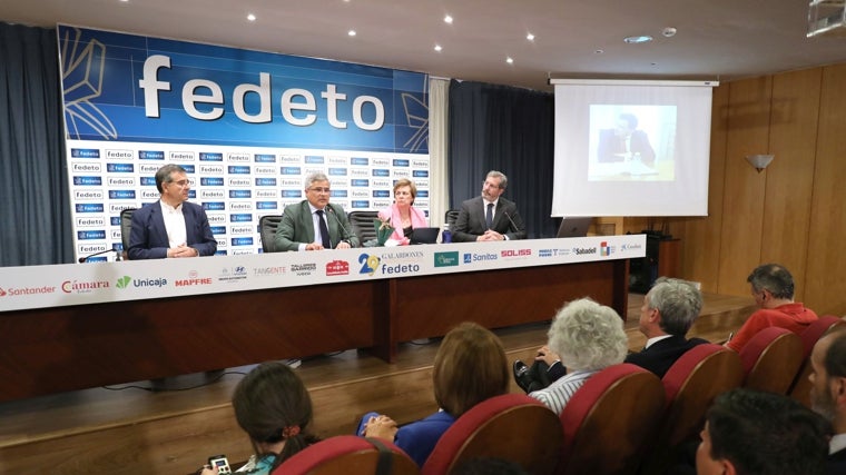 Carlos Devia, Antonio Arribas, Ana Carmona y Manuel Madruga durante la rueda de prensa