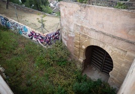 El Ayuntamiento de Granada genera un crédito para triplicar lo que gasta en eliminar grafitis y pintadas