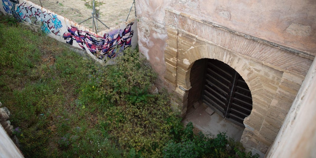 El ayuntamiento de granada genera un crédito para triplicar lo que gasta en eliminar grafitis y pintadas