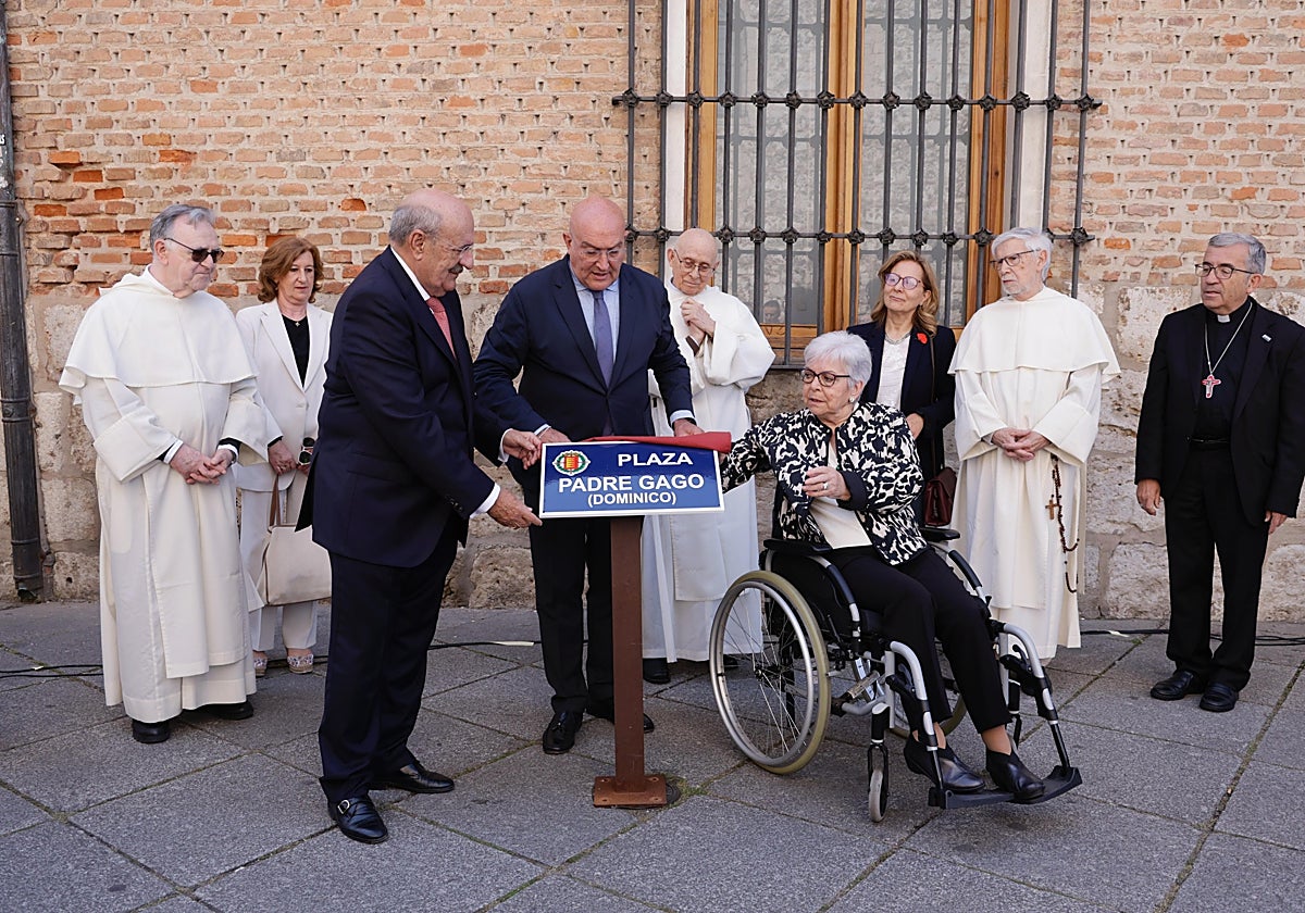 Inauguración de la plaza Padre Gago en la ciudad de Valladolid