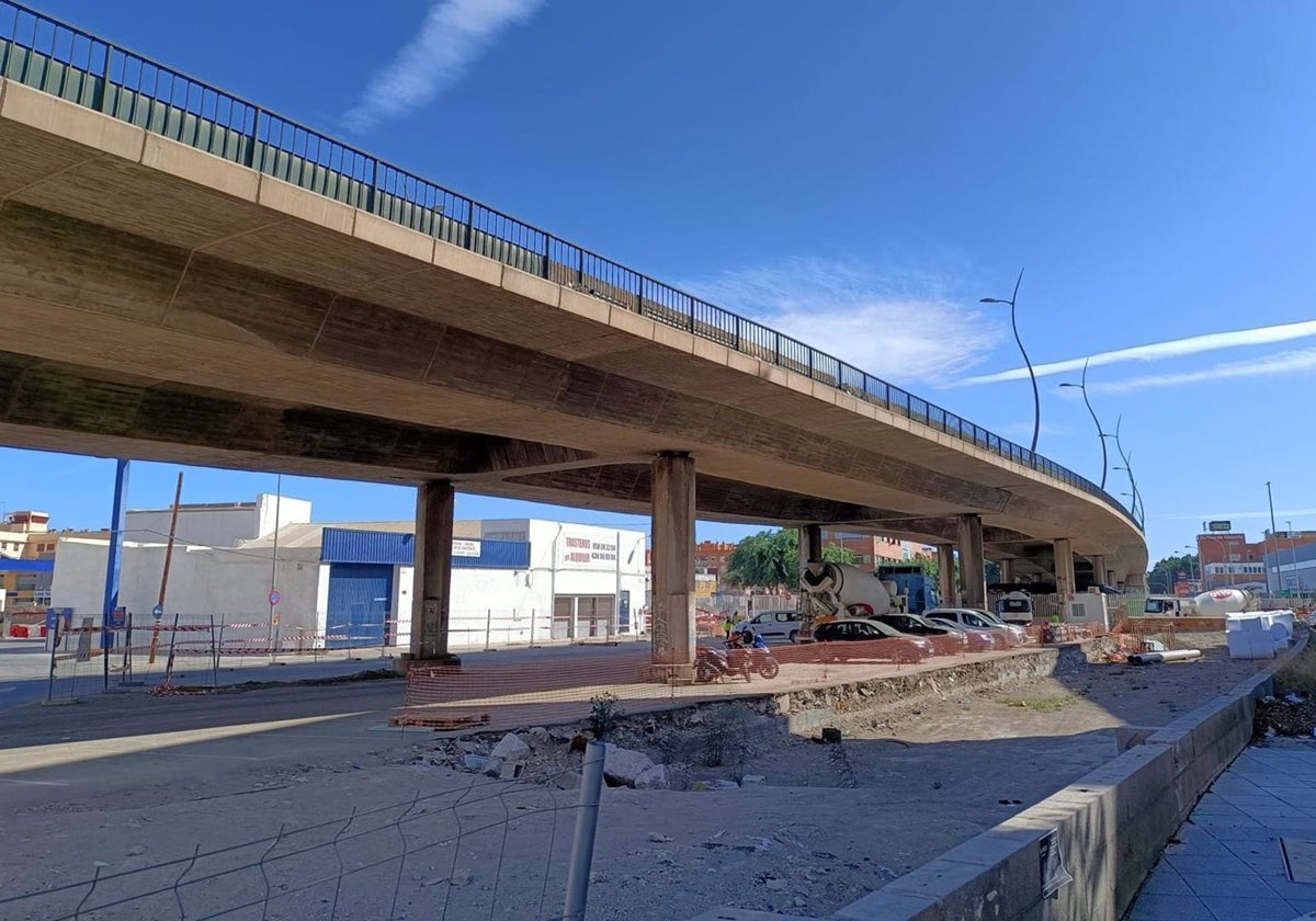 El puente de la Avenida del Mediterráneo se desmantelará a partir del sábado